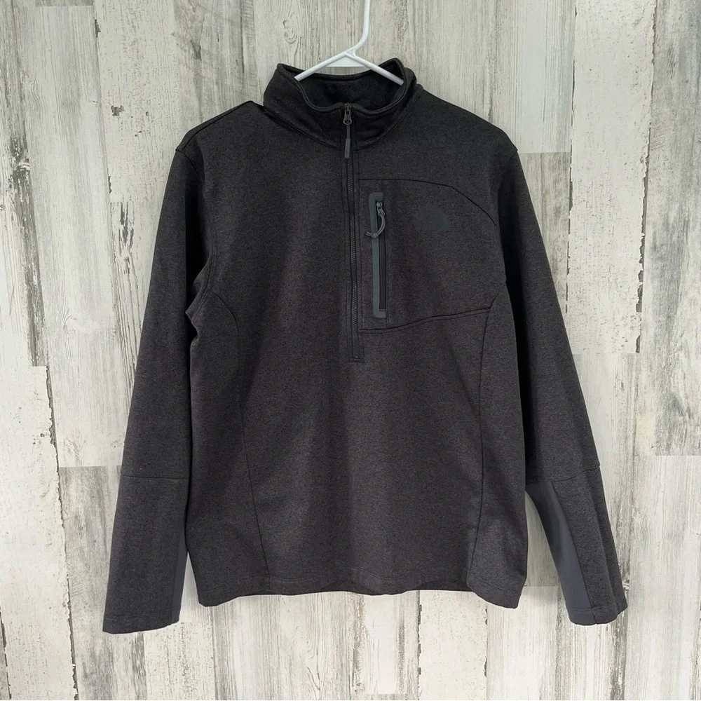 The North Face Men’s 1/4 Zip Pullover Size Medium Color-Gray